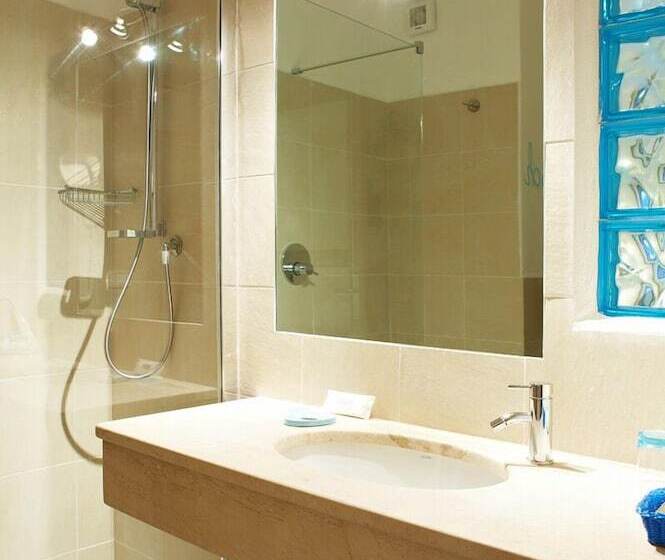 Номер Economy, Corallaro