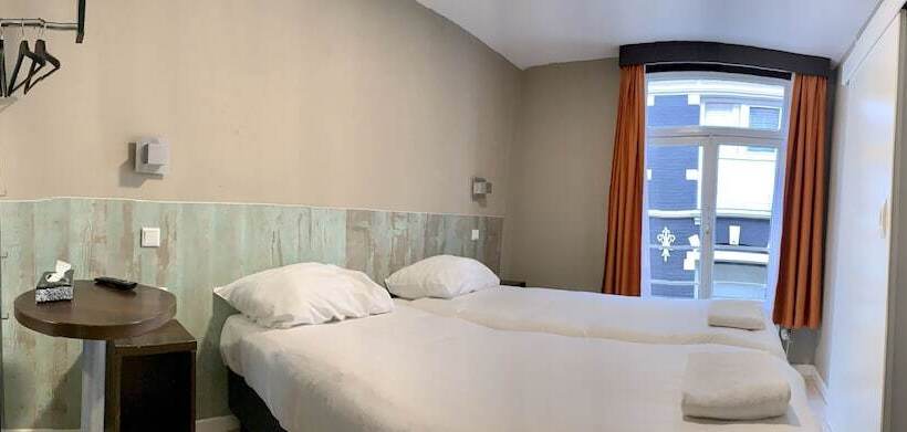 标准间, Damrak Inn