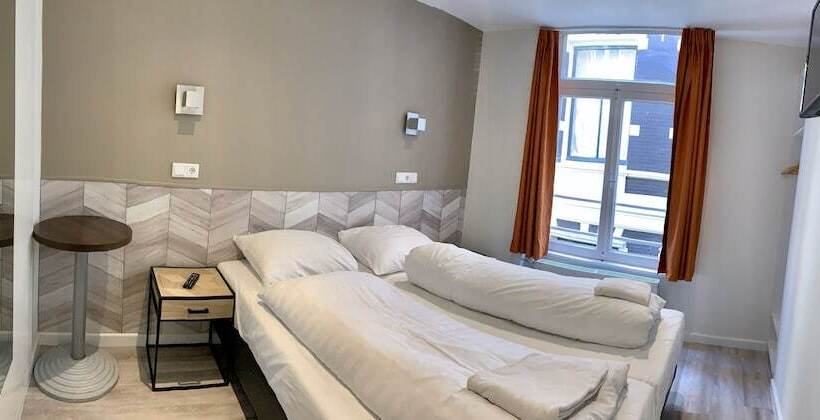 غرفة قياسية, Damrak Inn