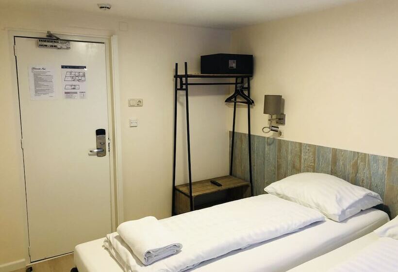 غرفة قياسية حمام مشترك, Damrak Inn