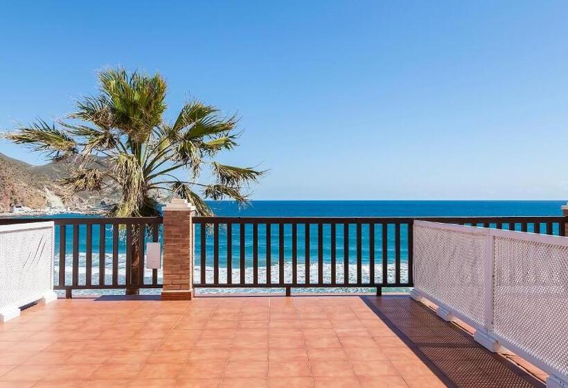 テラス付きスタンダードルーム, Dona Pakyta