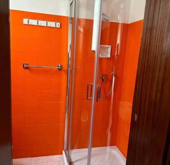 اتاق استاندارد, Enna Rimini