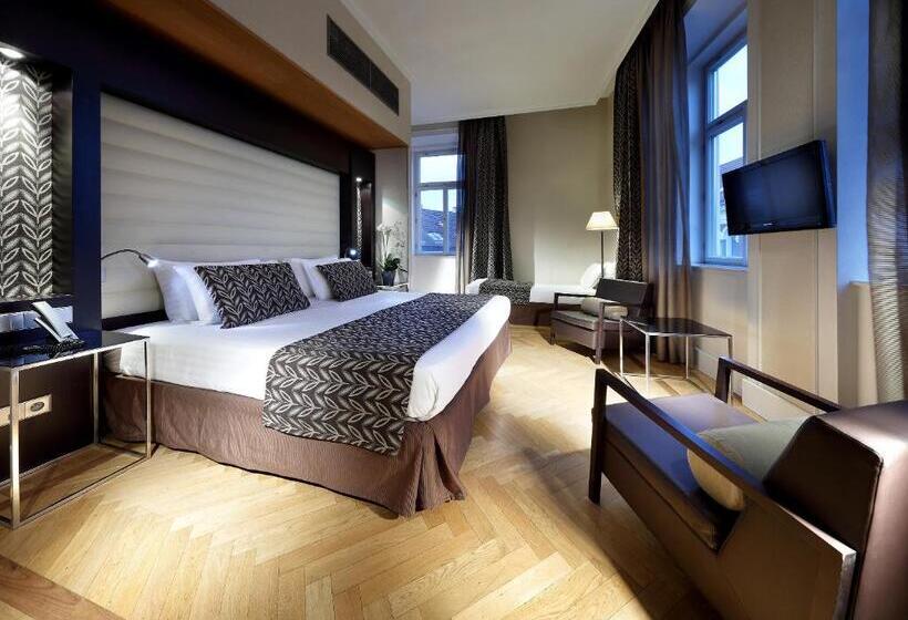 اتاق خانوادگی, Eurostars Thalia