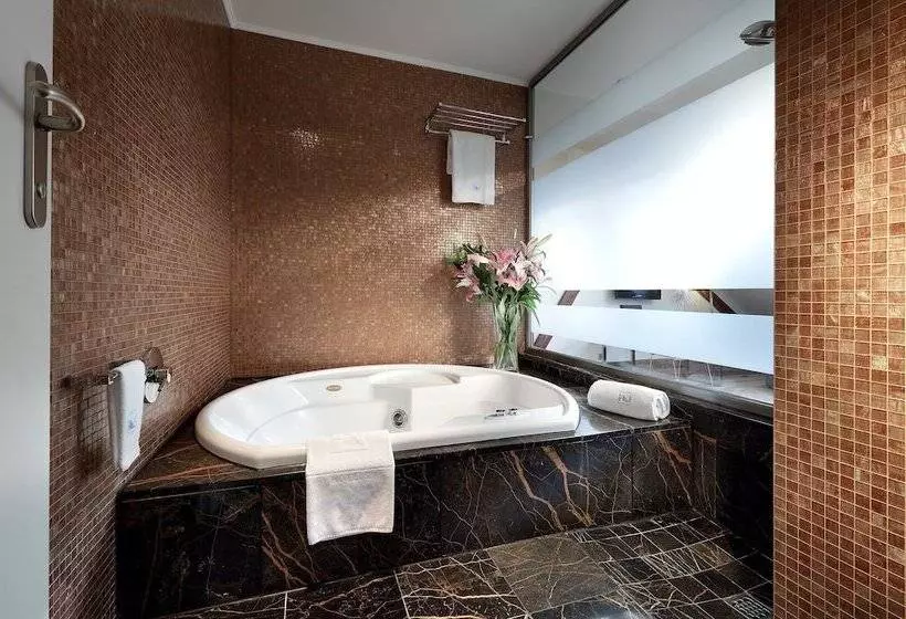 Deluxe-huone, Eurostars Thalia