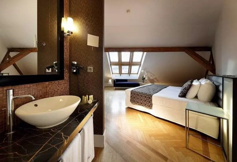 Deluxe-huone, Eurostars Thalia