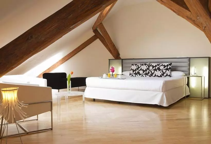 Deluxe-huone, Eurostars Thalia