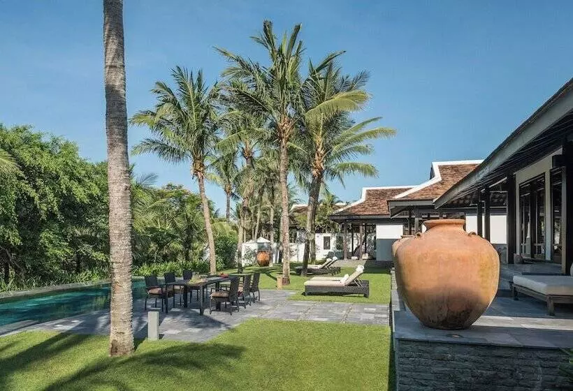 3 Bedroom Villa with Pool