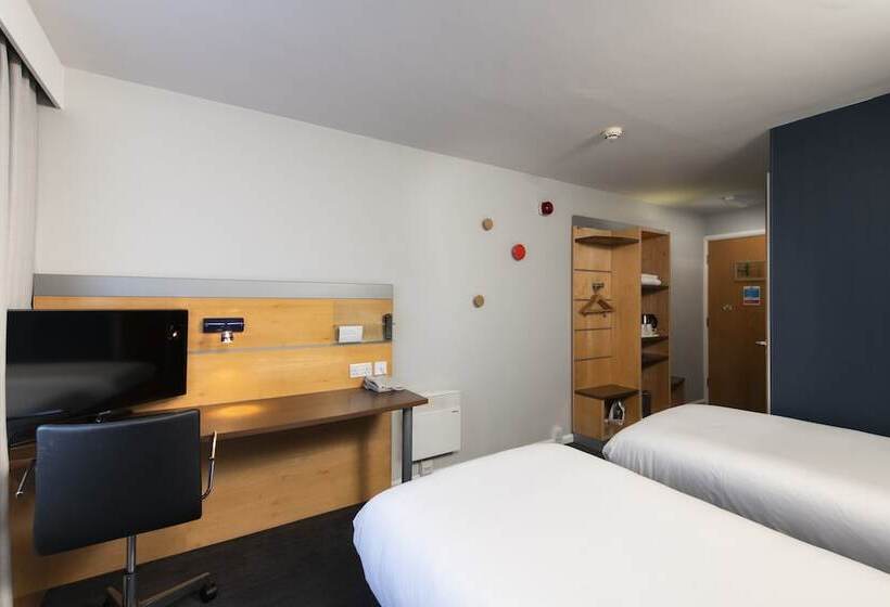 חדר סטנדרט מותאם לאדם עם מוגבלויות, Holiday Inn Express Newcastle Gateshead, An Ihg