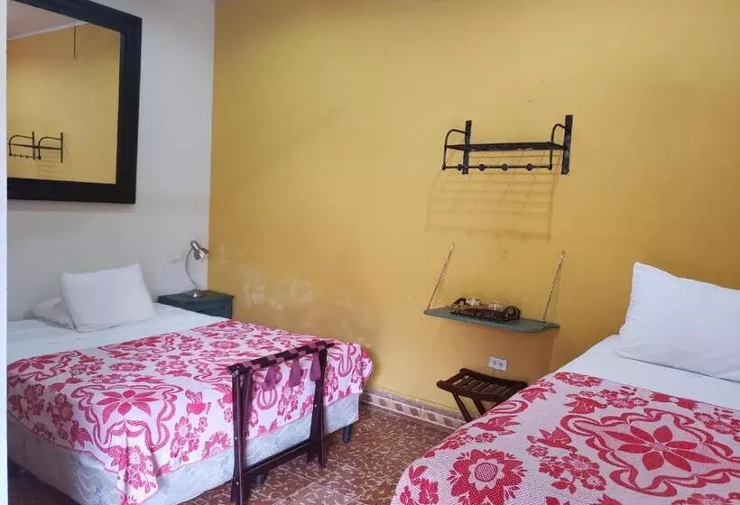 اتاق استاندارد سه نفره, La Posada Del Doctor