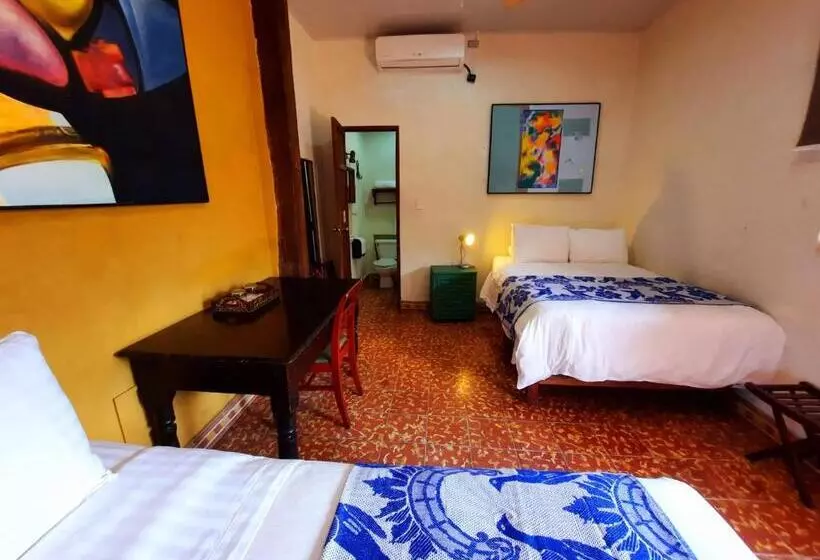 اتاق استاندارد سه نفره, La Posada Del Doctor
