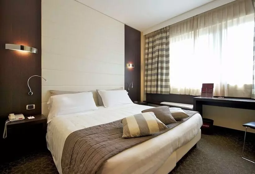 Superior-huone, Mercure Bergamo Aeroporto