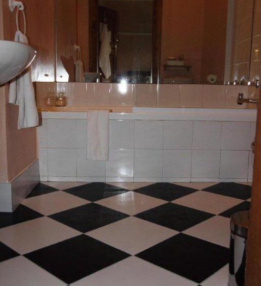 اتاق استاندارد, Mountain Manor Guest House & Executive Suites