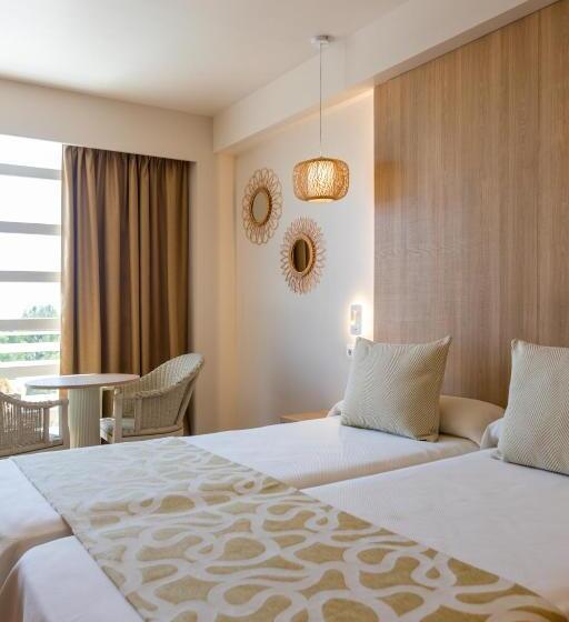 سوییت جونیور, Ona Palmira Paradise Paguera