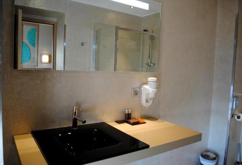 수피리어 룸, Santateresa