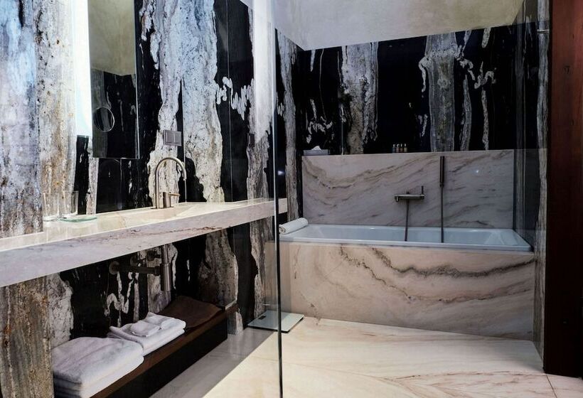 スタンダードシングルルーム, Stary