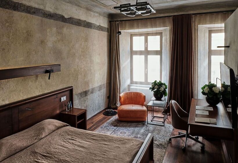 スタンダードシングルルーム, Stary