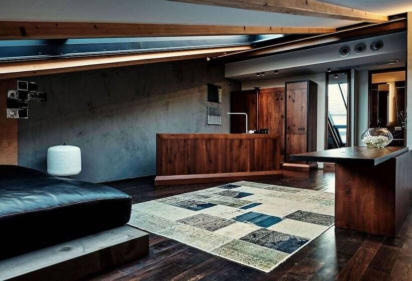 ジュニアスイート, Stary