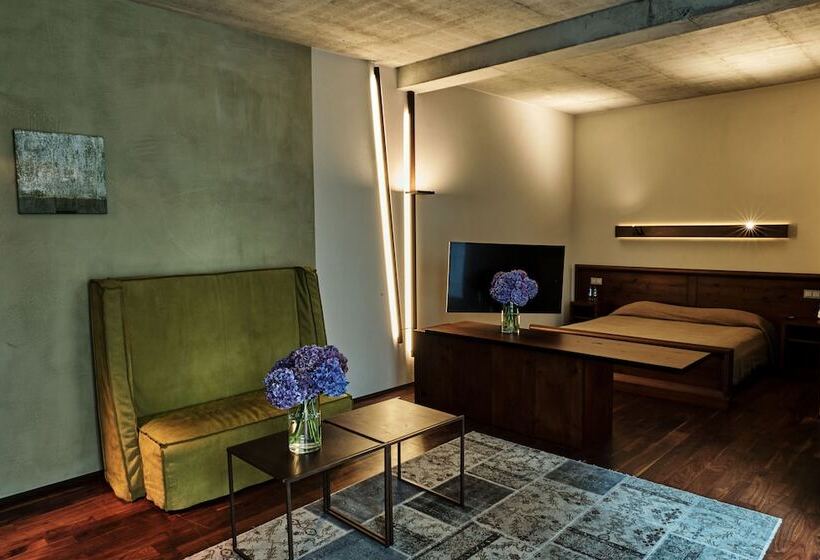 ジュニアスイート, Stary