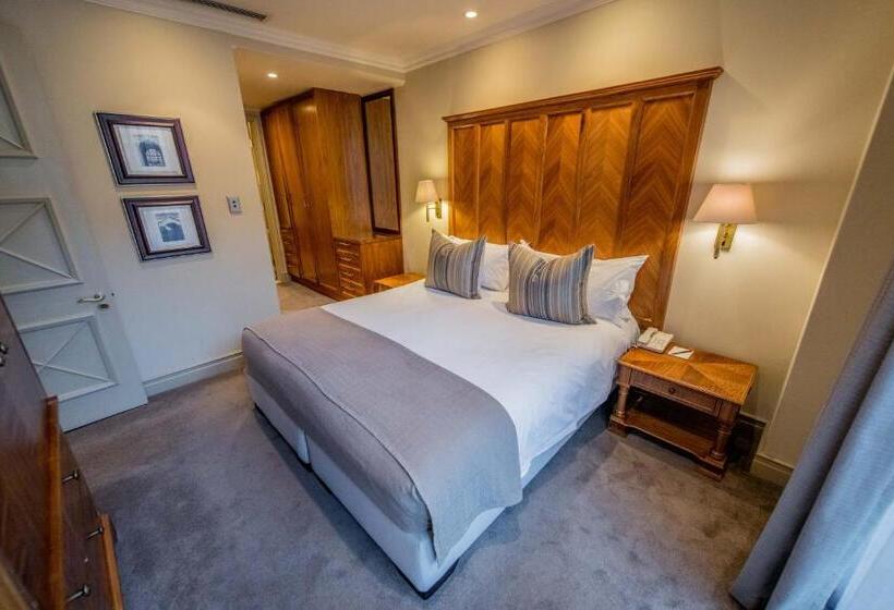 جناح ديلوكس, The Michelangelo Towers