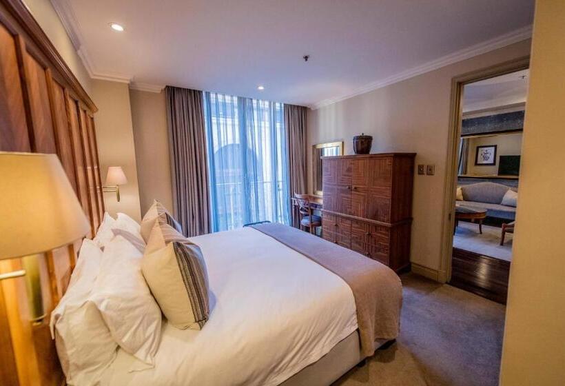 جناح ديلوكس, The Michelangelo Towers