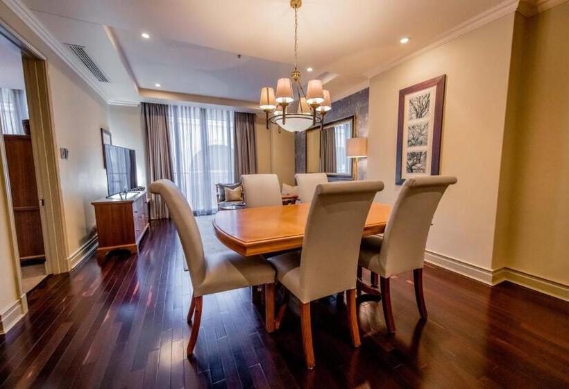 جناح ديلوكس, The Michelangelo Towers