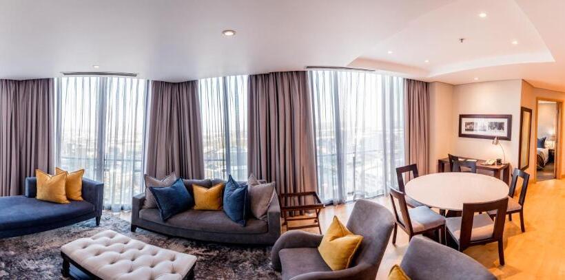 جناح ديلوكس غرفتين نوم, The Michelangelo Towers