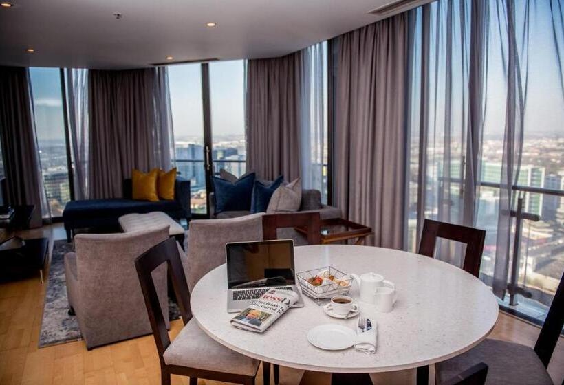 جناح ديلوكس غرفتين نوم, The Michelangelo Towers