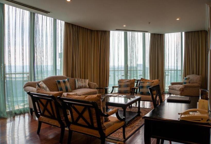 جناح رئاسى, The Michelangelo Towers