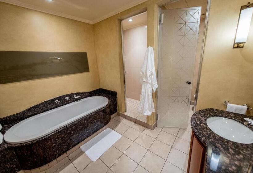 جناح إدارى, The Michelangelo Towers