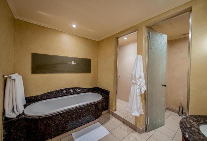 جناح إدارى, The Michelangelo Towers