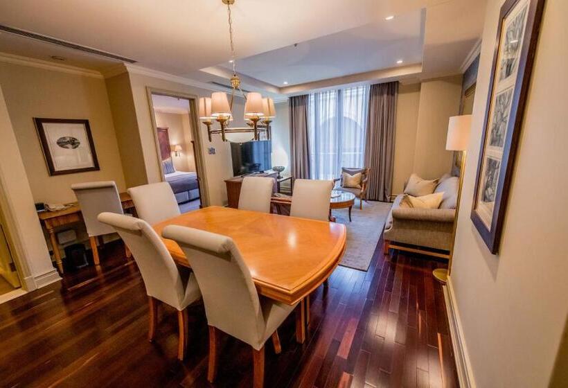 جناح ديلوكس, The Michelangelo Towers