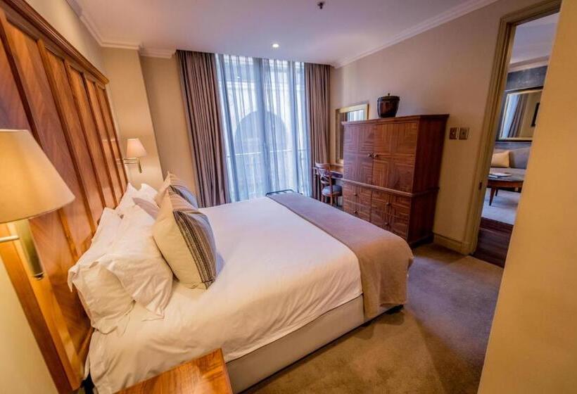 جناح ديلوكس, The Michelangelo Towers