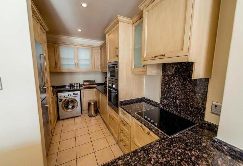 جناح إدارى, The Michelangelo Towers