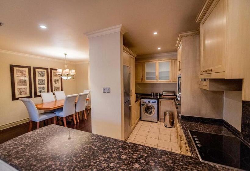 جناح إدارى, The Michelangelo Towers