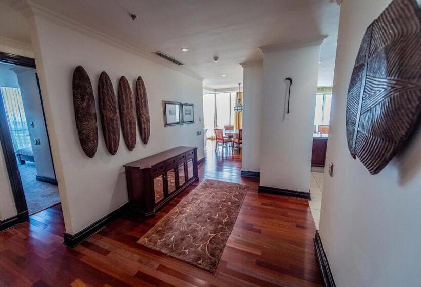 جناح غرفتين نوم, The Michelangelo Towers