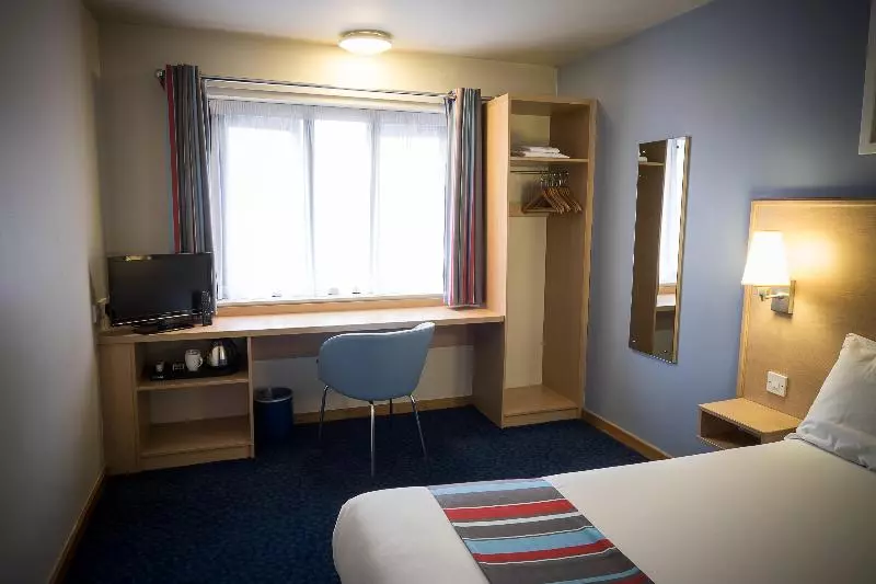 اتاق استاندارد یک نفره, Travelodge Waterford