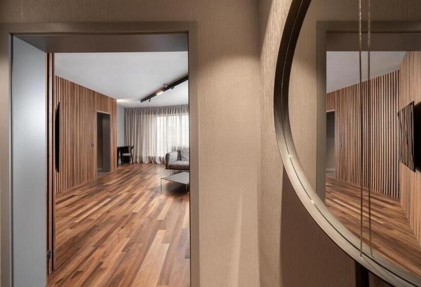 جناح, Vega Sofia