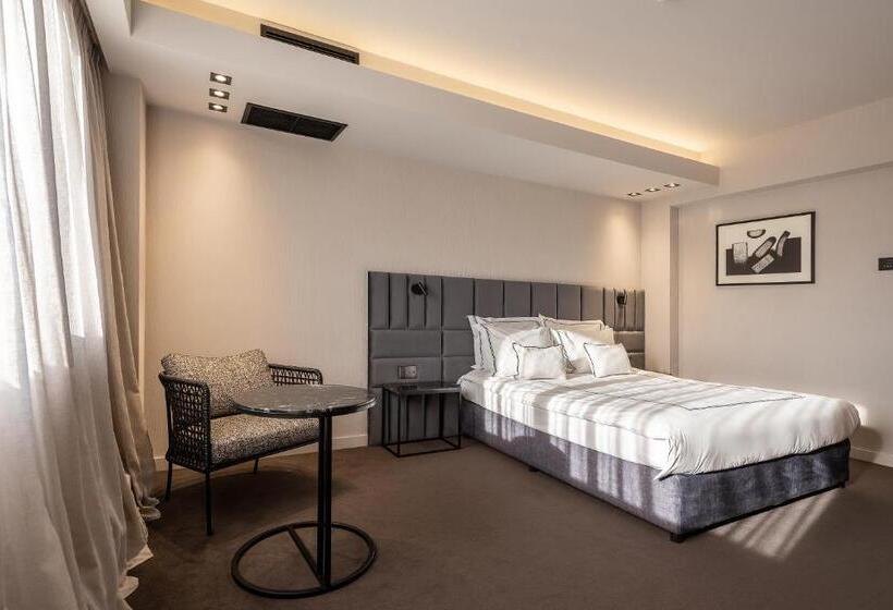 Quarto Deluxe, Vega Sofia