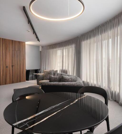 جناح, Vega Sofia