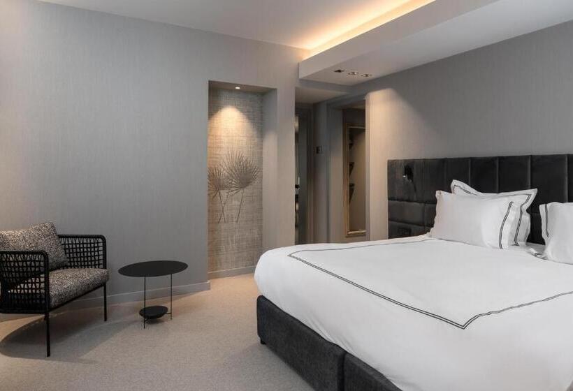 جناح, Vega Sofia