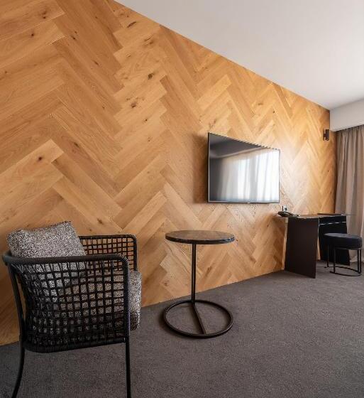 Quarto Deluxe, Vega Sofia