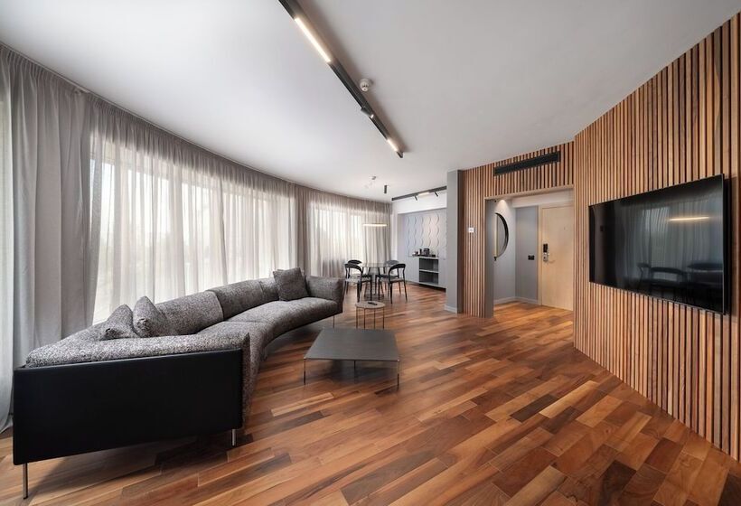 جناح, Vega Sofia