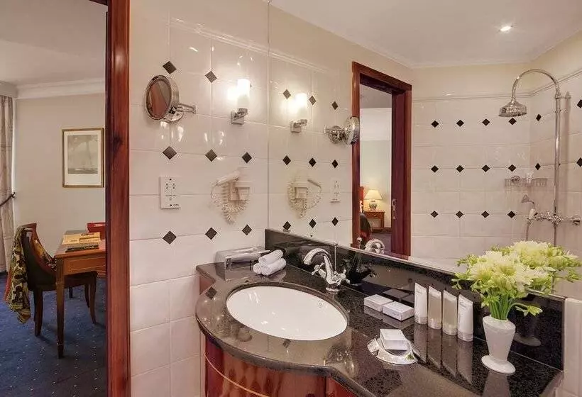 اتاق لوکس, Kempinski Hotel Moika 22