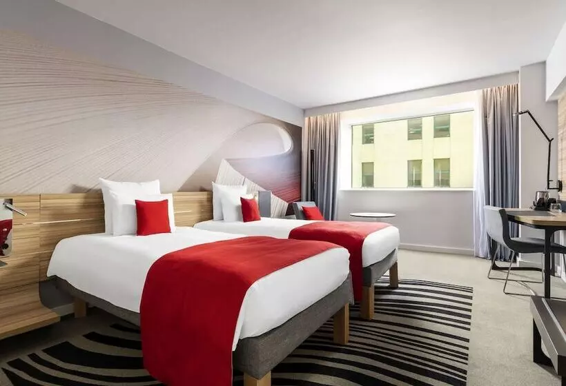 Superior-huone, Novotel Bucharest City Centre