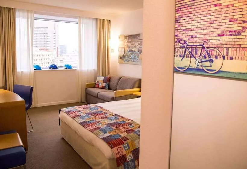 Superior-huone, Novotel Bucharest City Centre