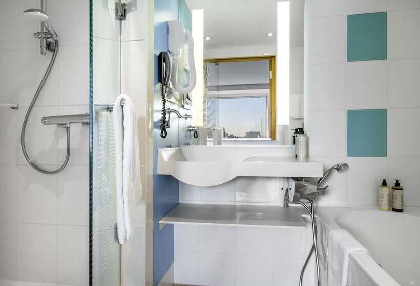 سوییت جونیور, Novotel Bucharest City Centre