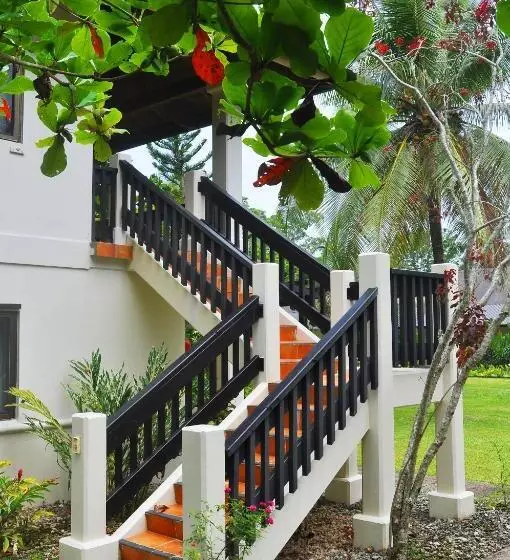 اتاق استاندارد با چشم‌انداز باغ, Warwick Le Lagon Resort & Spa, Vanuatu