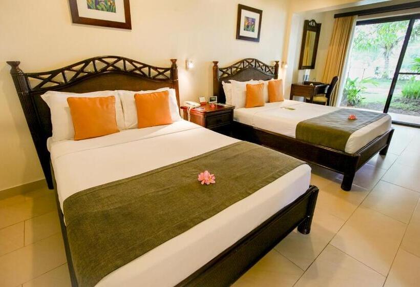 اتاق استاندارد با چشمانداز دریاچه, Warwick Le Lagon Resort & Spa, Vanuatu