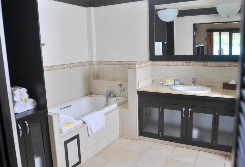 Standard studio with lake view, Warwick Le Lagon Resort & Spa, Vanuatu