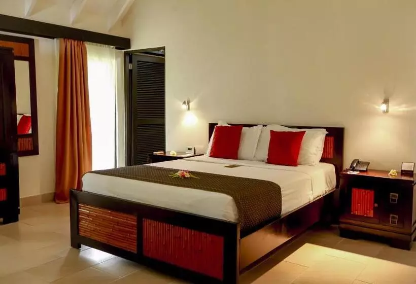 Standard studio with lake view, Warwick Le Lagon Resort & Spa, Vanuatu